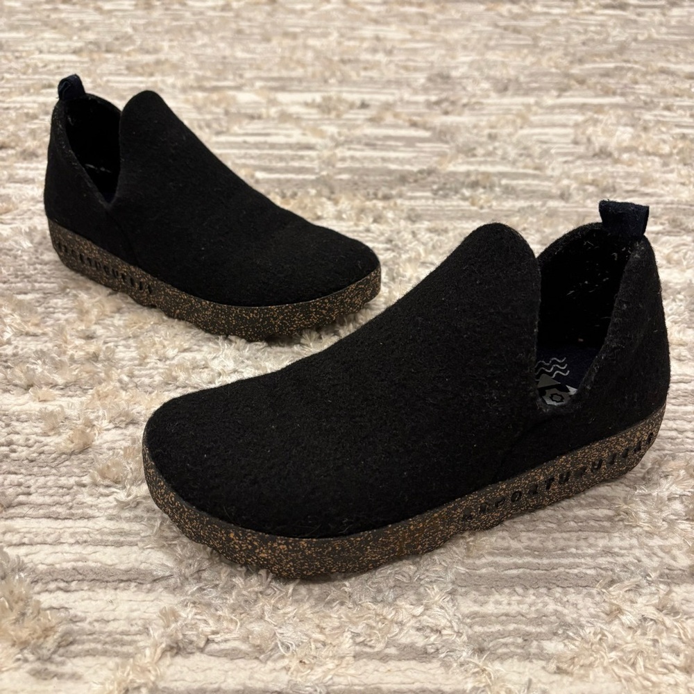 ASPORTUGUESAS Round Toe City Shoe Natural Wool Cork Women’s 36 $165